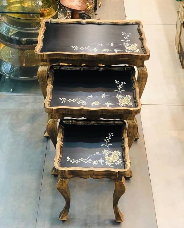 Nesting tables 16