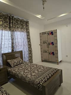 Spacious and furnished rooms near UCP university and shoukat khanum hospital