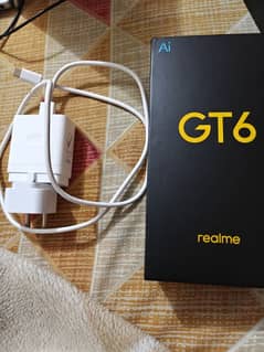 Realme GT6