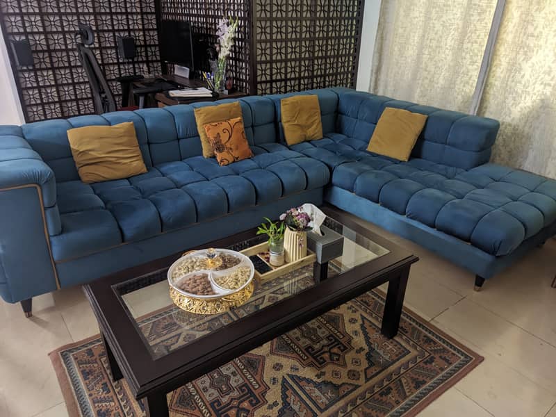 L shaped sofa with 2 seats with side table 0