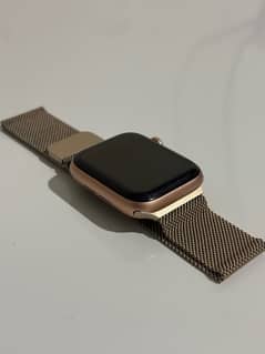 APPLE SERIES 6 44 MM EXCELLENT CONDITION