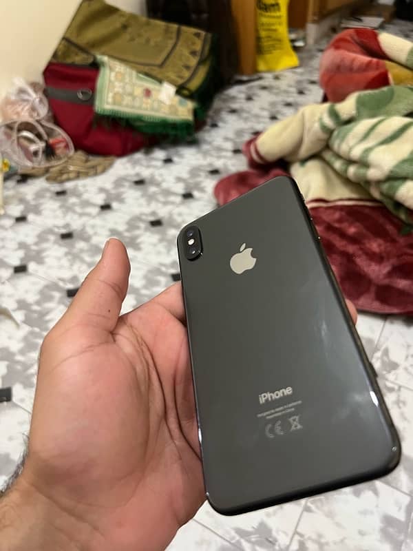 iPhone XsMax 0