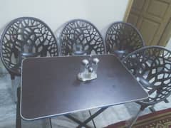 Wooden foldable table with 4 chairs