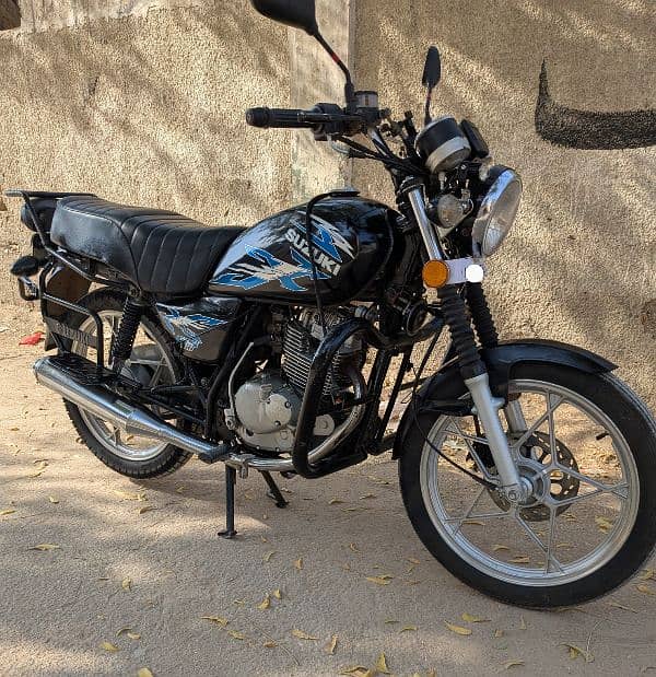 Suzuki GS 150 SE 2019 3