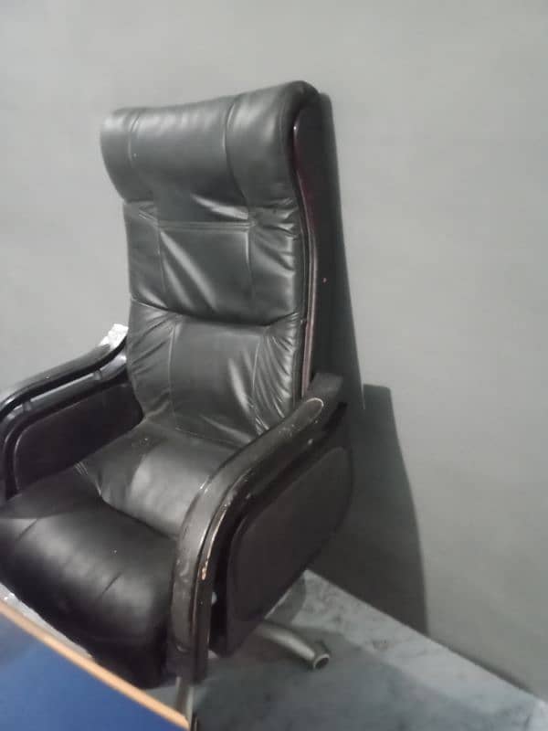 Boss Chair 1