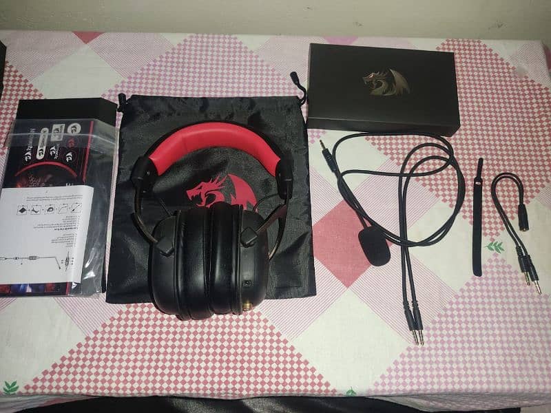 Redragon slightly used headset 2