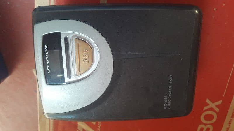 Walkman Philips Model AQ6463/00 Branded 1