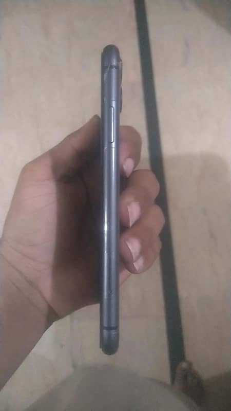 iphone 11 urgent sell 2