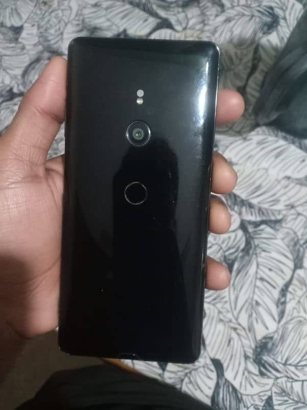 sony xperia xz3 1