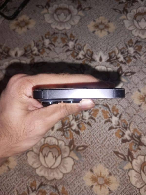 iphone sale urgent 4