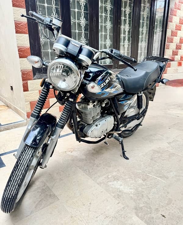 Suzuki GS150 SE 1