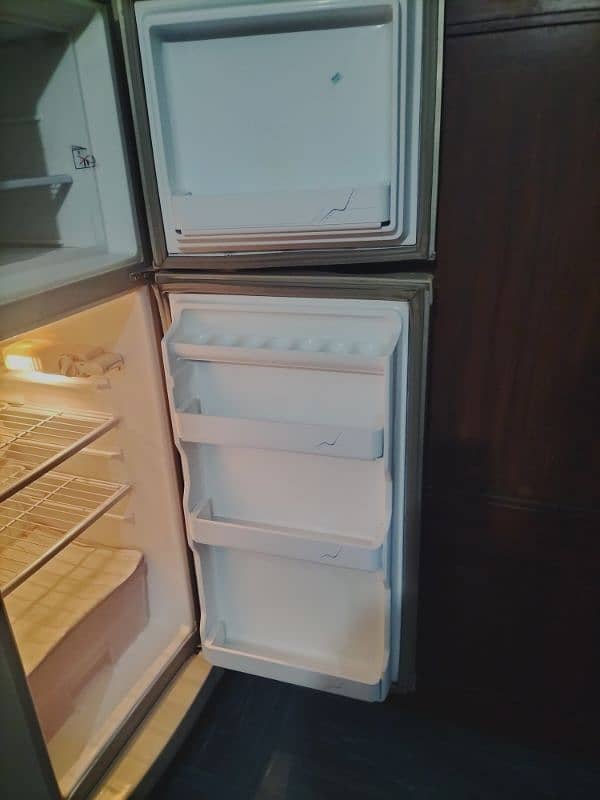 Dawlance Refrigerator 3