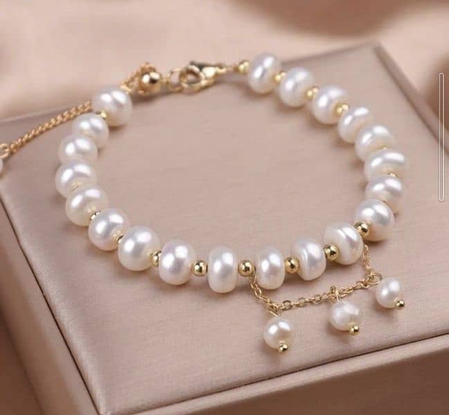 Pearl beaded bracrlet 0