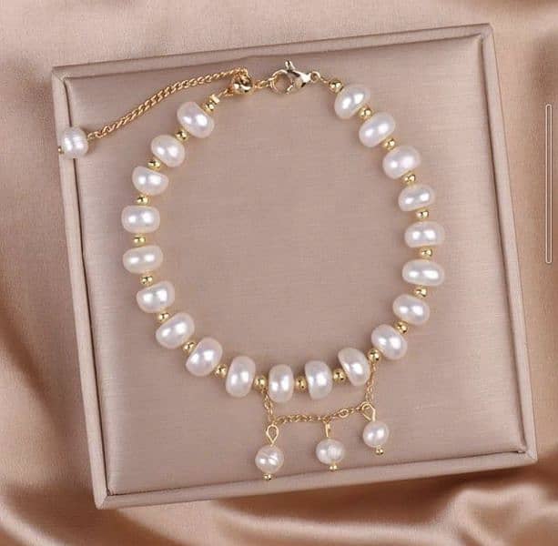 Pearl beaded bracrlet 2