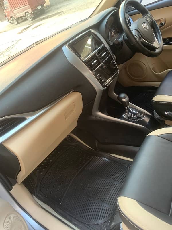 Toyota Yaris 2020 ativx 1.5 full option 7