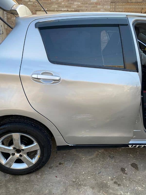 Toyota Vitz 2011 8