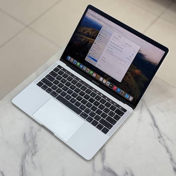 MACBOOK PRO (2016) Core i5 (16/256gb) 13 Inch (4k Retina) 0