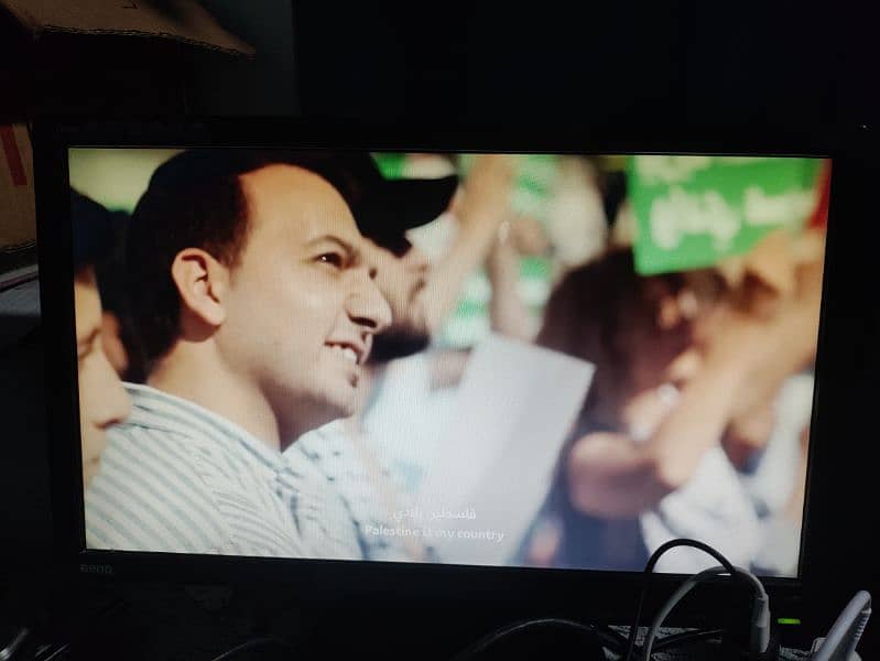 BRANDED 19inch WIDE LCD MONITOR good display. 03122810637 2