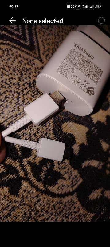 25w Samsung SuperFast Charger Used With Samsung S21 FE 4
