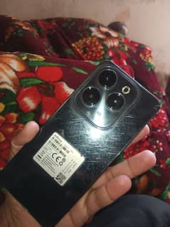 Infinix hot 40 pro( box + charger )