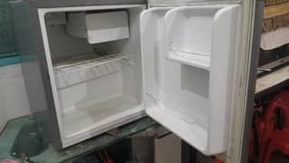 Mini room fridge