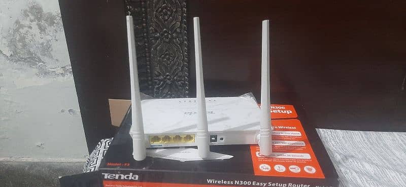 WiFi router ( Tenda) 2