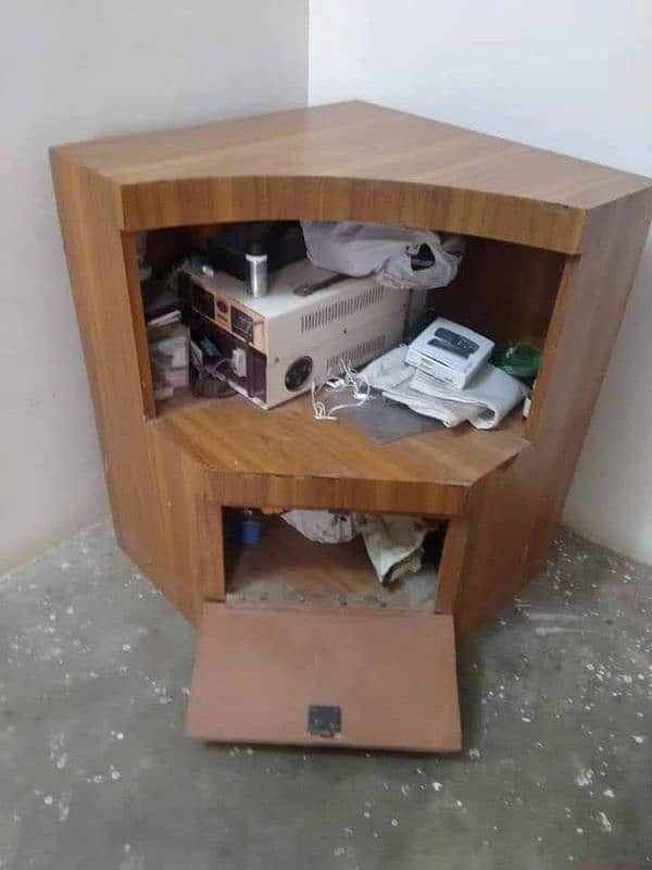 HEAVY  DOUBLE RACK CORNER TABLE 1