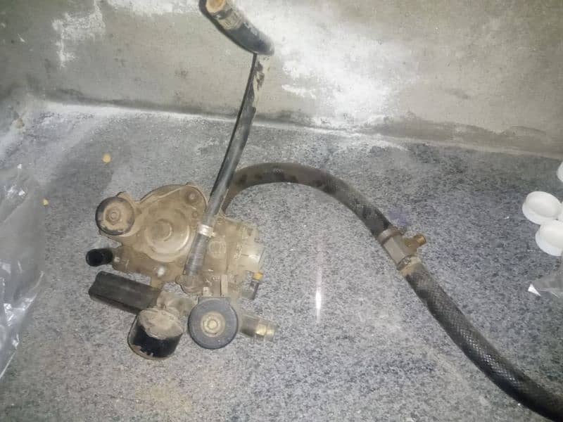Mehran original CNG kit with stand and cyld 3