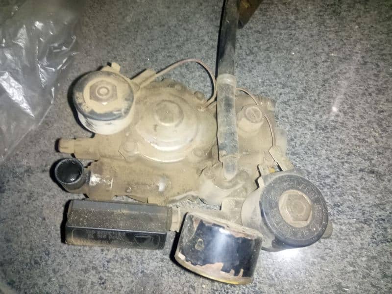Mehran original CNG kit with stand and cyld 4
