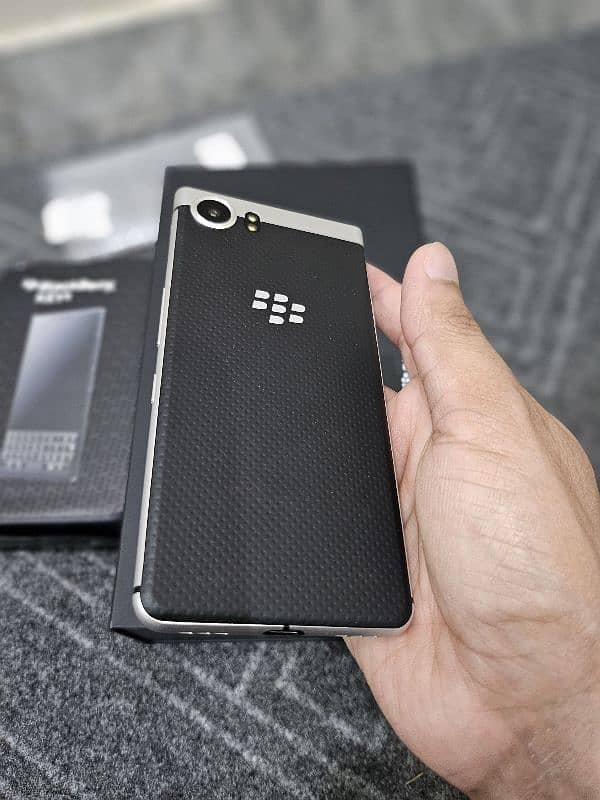 Blackberry Keyone 1