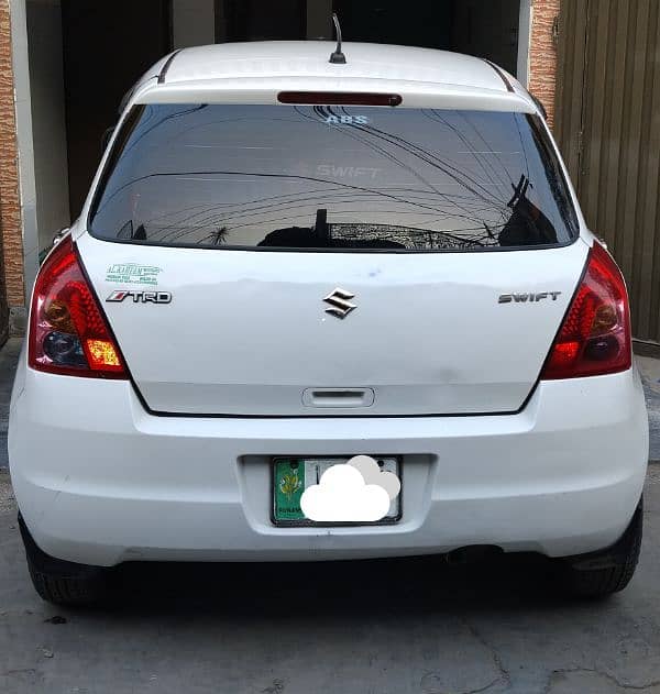 Suzuki Swift 2010 1