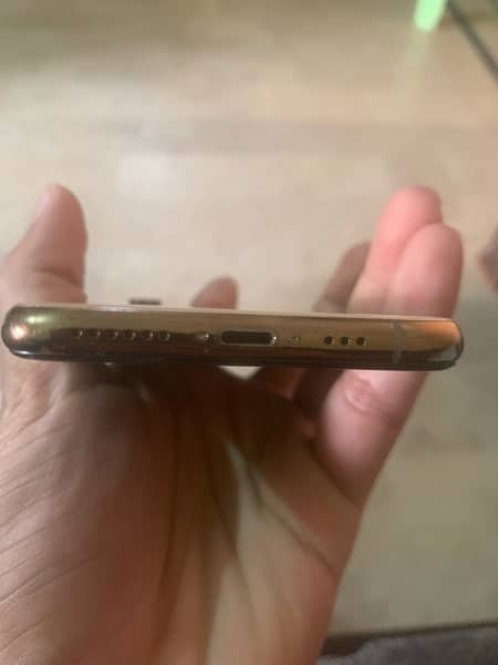 iphone xs 256GB gold 5