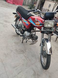 hunda 70cc new condition 10 by 10