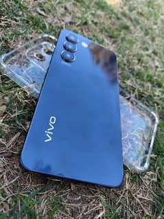 vivo Y100 lush condition 10/10