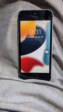 iphone SE, 16 GB, non PTA in good condition 03070051901