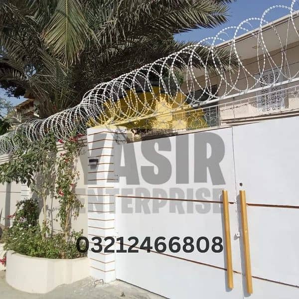 Razor wire installation & stock for sale | Chain link | Barbed wire 12