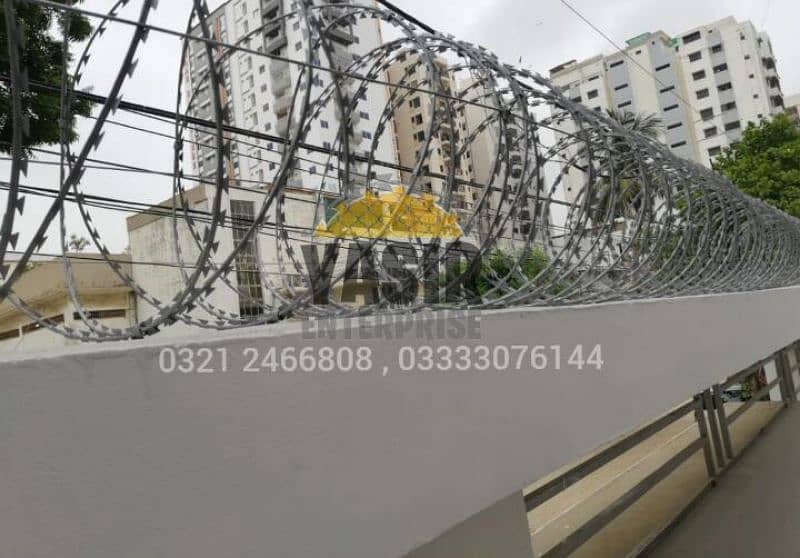 Razor wire installation & stock for sale | Chain link | Barbed wire 13