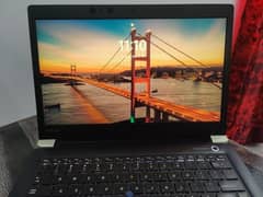 Touch Screen 10/10 Condition Toshiba Laptop 256SSD Window 11Pro