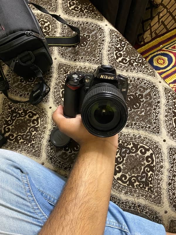 nikon d90 with 18-105mm lens 9