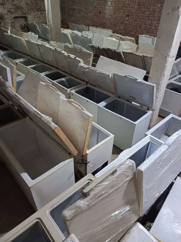 Fridges & Freezers new condition is avilable 6