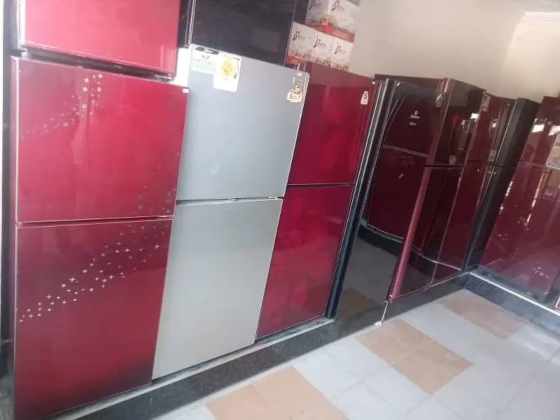 Fridges & Freezers new condition is avilable 12