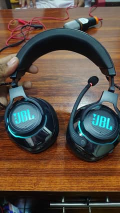 JBL Quantum 800 gaming headset