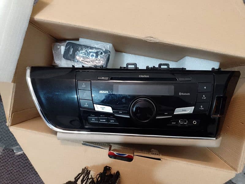 CLARION CD PLAYER 1