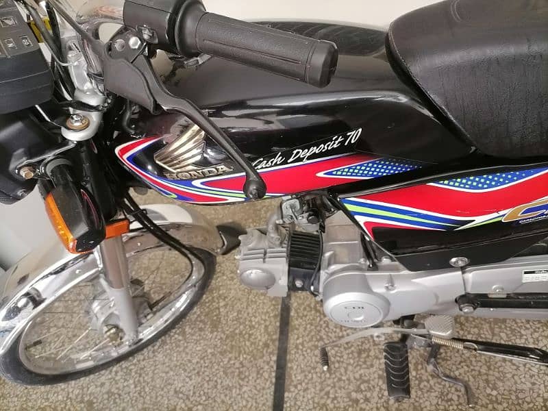 Honda CD 70 Black 7