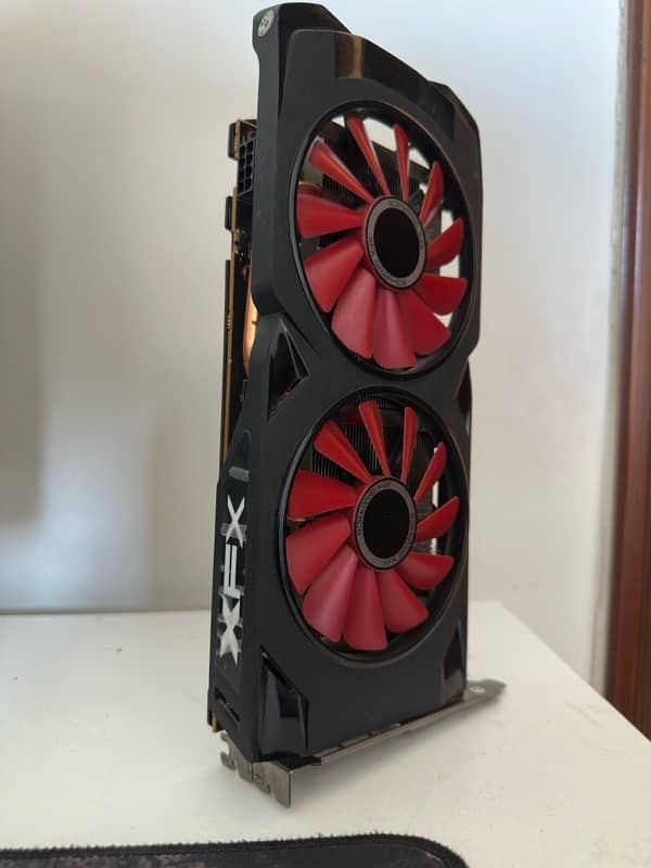 XFX RX570 4 GB 5