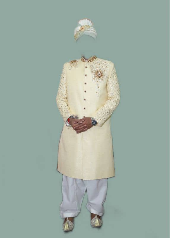 One time used beautiful sherwani + kula + khusa in jus 13000 Rs 2