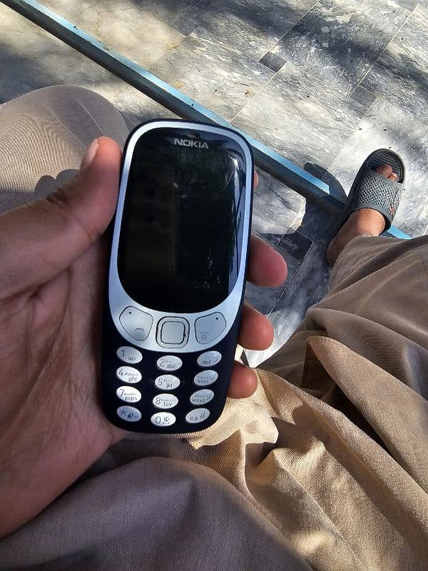 Nokia 3310 with box 1