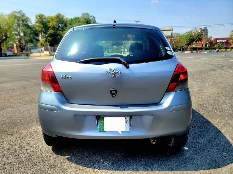 Toyota Vitz 2008/12 8