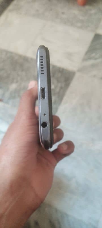 Tecno camon 16//4Gb. 128 Gb. . 8