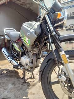 Yamaha ybr125G 2021 matt green